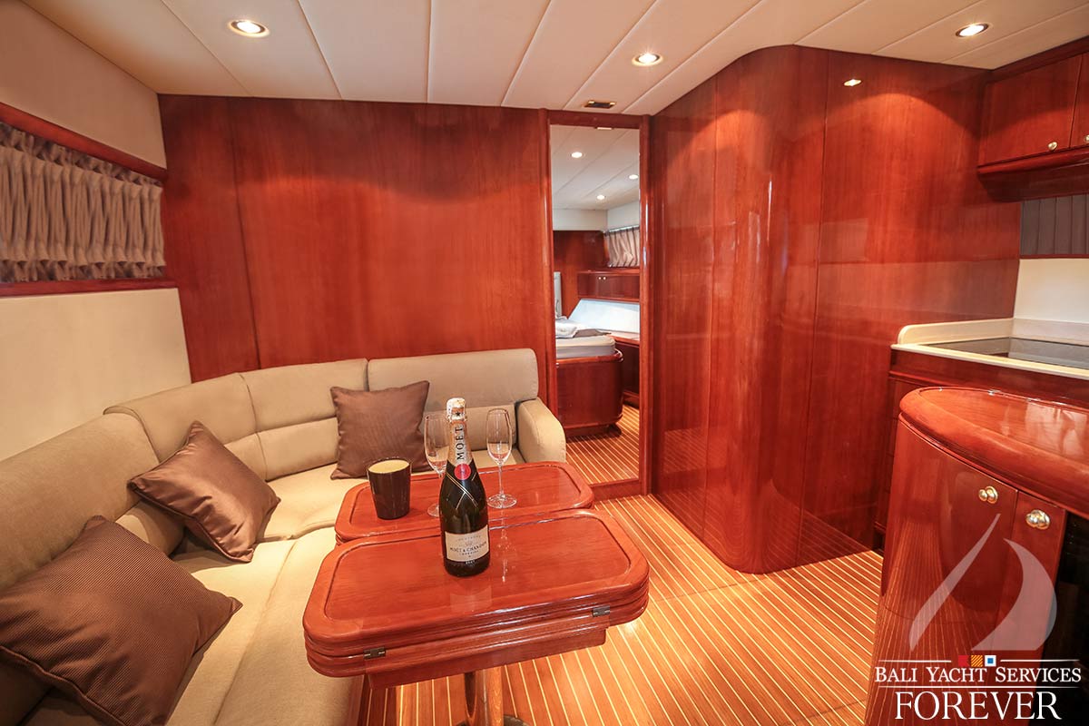 rent luxury yacht Forever in Bali